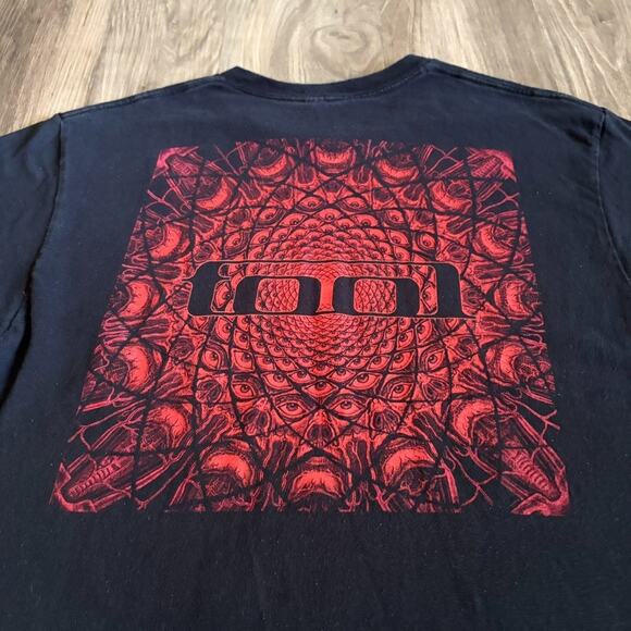 Tool Band T-Shirt Men's Size M Los Angels Alex Grey Red Eyes Trippy - Picture 6 of 6